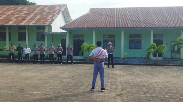 Kasat Lantas Polres Flotim Sosialisasi Ke Sekolah, Pelajar Harus Tertib Berlalu Lintas Dan Stop Bully