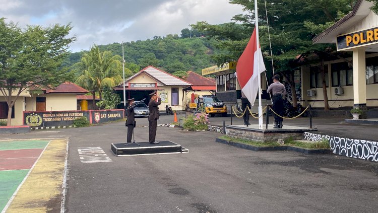 Polres Flotim Laksanakan Upacara Peringatan Hari Lahir Pancasila 1 Juni 2024.