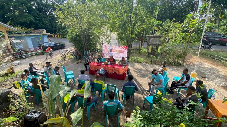 Miras salah satu Curhatan Warga kepada Kapolres Flotim saat Giat Jumat Curhat di desa Mokantarak - Larantuka.