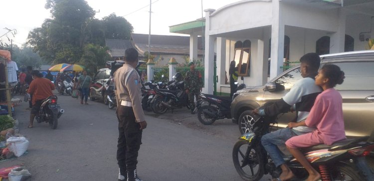 Sinergitas TNI - Polri amankan Jalannya Sholat Idul Adha 1445 H di Boru Kec. Wulanggitang.