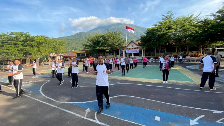 Meriahkan Hari Bhayangkara ke 78, Polres Flotim Gelar Olah raga bersama di Lapangan Mapolres Flotim.