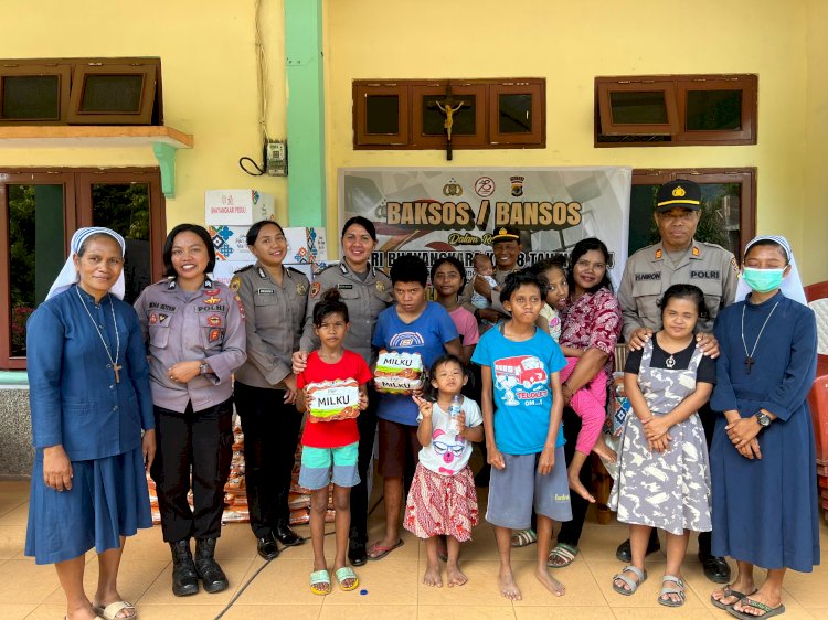 Polres Flotim laksanakan Giat Baksos dan salurkan Bansos dalam rangka Hari Bhayangkara ke 78 tahun 2024 di Pantai Asuhan Larantuka.