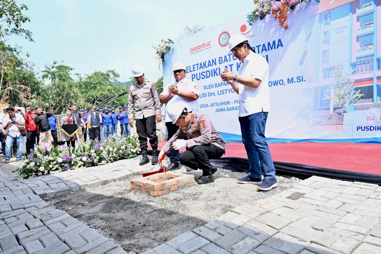 Kapolri Laksanakan Peletakan Batu Pertama Pembangunan Gedung Pusdiklat SPSI di Kawasan Jatiluhur Kab. Purwakarta*