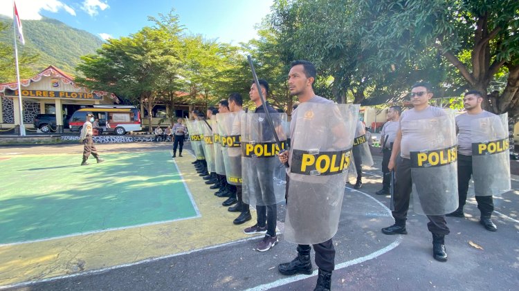 Polres Flotim Tingkatkan Latihan Dalmas Hadapi Pilkada Serentak 2024.