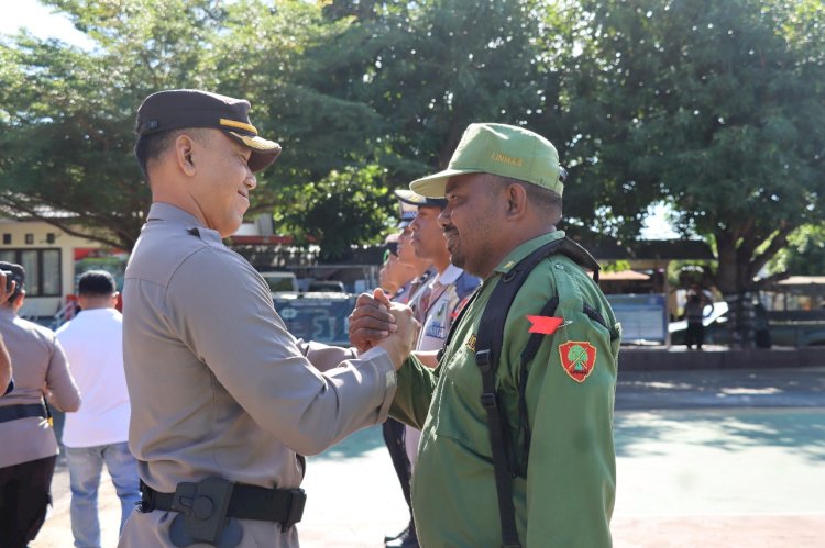 Polres Flotim laksanakan Apel Gelar Pasukan Operasi Mantap Praja Turangga 2024 dalam rangka Pengamanan Pilkada Kab. Flotim 2024.