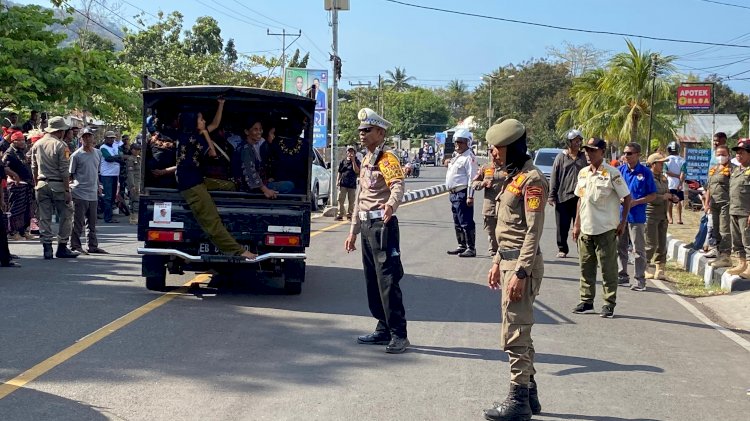 Hari Pertama Pengamanan Pendaftaran Paslon Di Kantor KPU Kabupaten Flotim Berjalan Aman Kondusif.