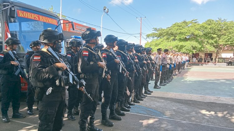 Kapolres Flotim Pimpin Apel Persiapan Pengamanan Tahapan Pengundian Paslon Pilkada Kab. Flotim 2024.