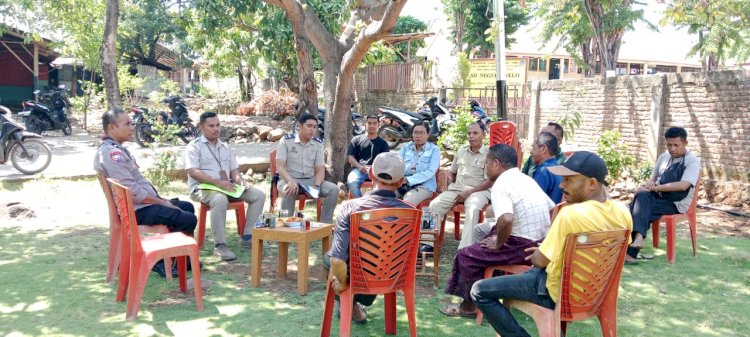 Dampingi Tim Pertanahan Kabupaten Flotim, Bhabinkamtibmas Aipda Sakarias Benu Sampaikan pesan Kamtibmas