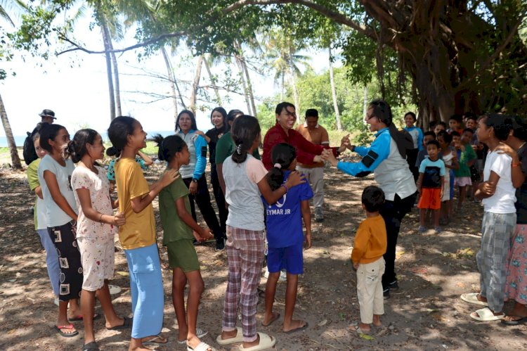 Polwan Polres Flotim Gelar Trauma Healing untuk Anak-Anak Korban Bentrokan di Adonara Barat