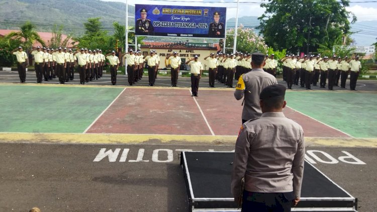 Kapolres Flotim Tutup Pendidikan Kualifikasi Gada Pratama Gelombang XII Direktorat Binmas Polda NTT di Mapolres Flotim.