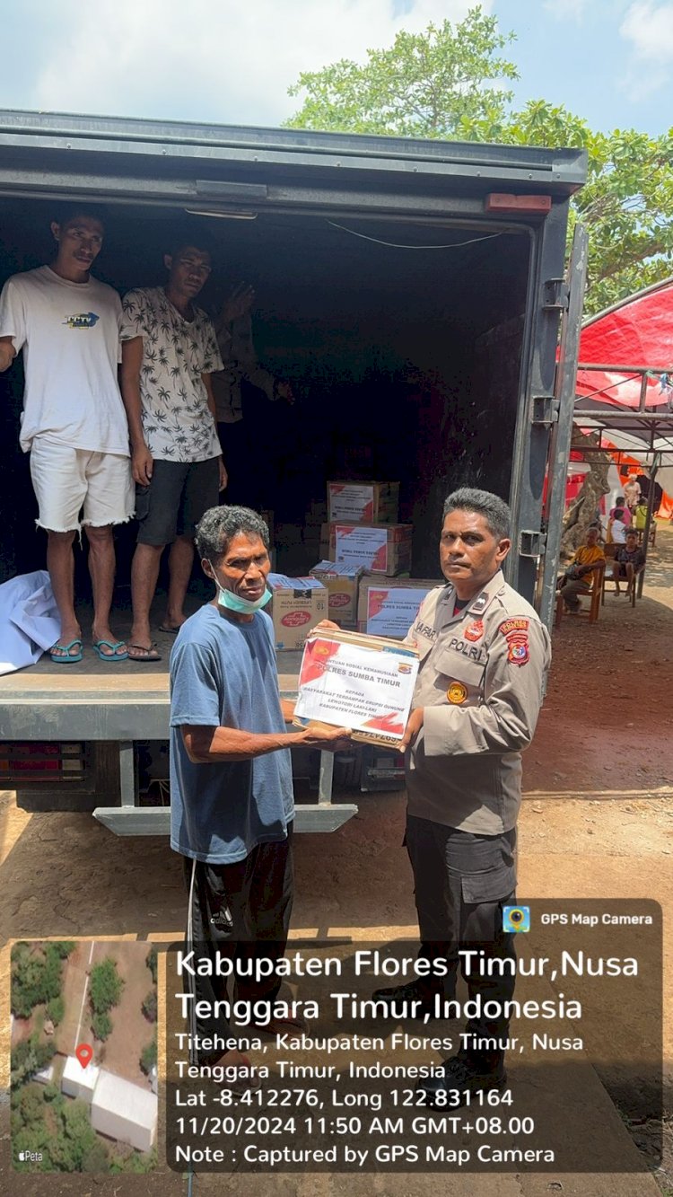 Bantuan Kemanusiaan Polres Alor dan Sumba Timur Untuk Korban Erupsi Lewotobi di Salurkan Langsung di Tempat Pengungsian.