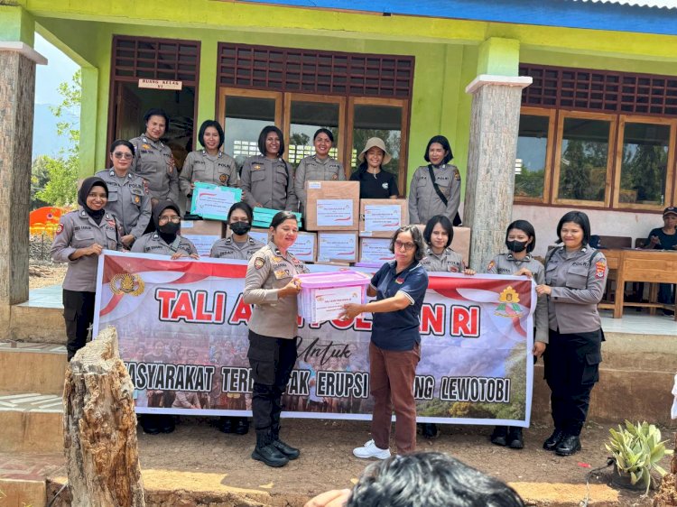 Polres Flotim, Bansos Tali Asih Polwan RI Untuk Masyarakat Terdampak Erupsi Gunung Lewotobi Laki