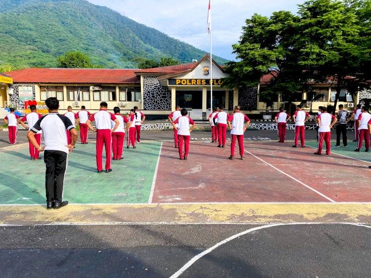 Jumat Sehat, Olahraga Rutin Polres Flotim di Lapangan Apel