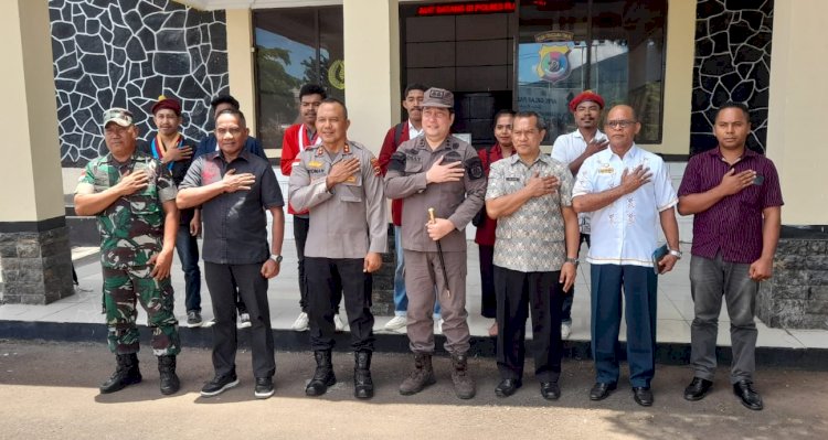 Polres Flotim Gelar Baksos Presisi Bersama Mahasiswa Sambut Ramadhan 1446 H