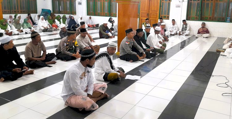 Polres Flotim Gelar Safari Subuh di Masjid As-Shamad Postoh