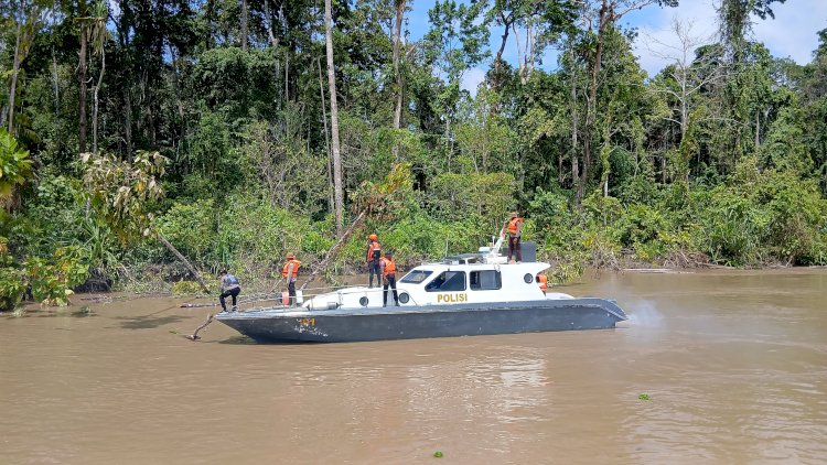 Tantangan Hutan dan Sungai Papua Barat dihadapi oleh Tim SAR dalam Pencarian Iptu Tomi Samuel Marbun