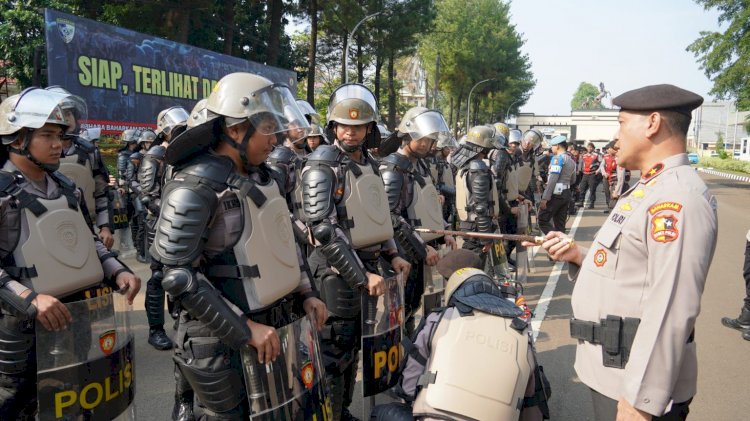 Apel Pengecekan kesiapan personel Korsabhara Baharkam Polri dalam pengamanan May day (hari buruh)