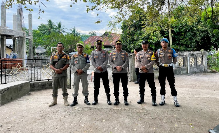 Wakapolres Flotim Pantau Langsung Pelaksanaan Sholat Idul Adha 1446 H di Masjid Al-Munawarah Delang