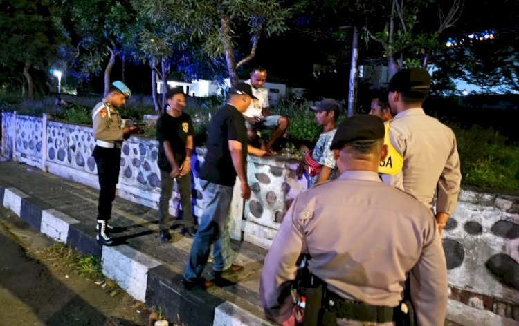 Polres Flotim Laksanakan Patroli Malam, Jaga Situasi Tetap Kondusif