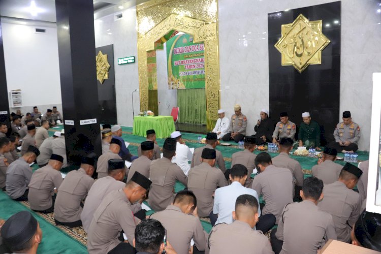 Doa dan Dzikir HUT Bhayangkara Ke-79 Polda Sulteng Menghadirkan Ustad Das'ad Latif