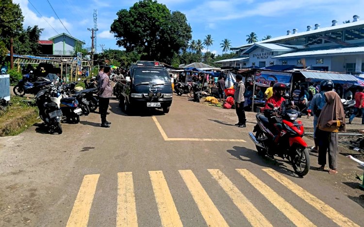 Polsek Adonara Barat Gelar Patroli di Pasar Waiwadan, Cegah Gangguan Kamtibmas dan Aksi Premanisme