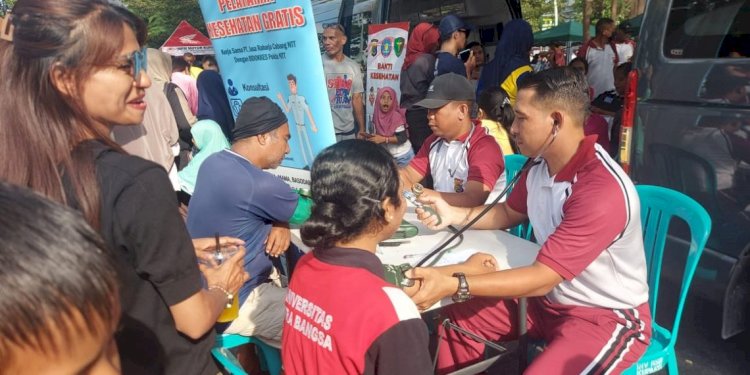 Polri untuk Masyarakat: Polda NTT Hadirkan Pelayanan Lengkap dan Hiburan di CFD Jalan El Tari Kupang