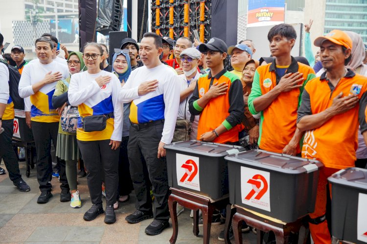 Kapolri Hadiri CFD Hari Bhayangkara 'Polri untuk Masyarakat', Disambut Antusias Warga