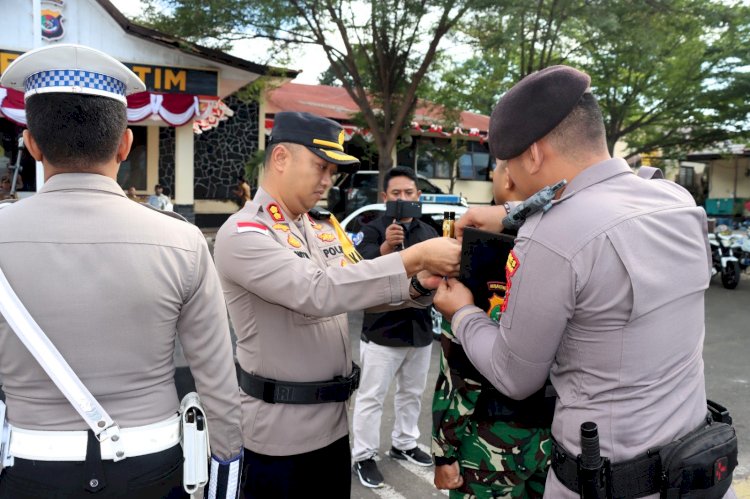 Sematkan Pita Operasi, Polres Flotim: Operasi Patuh Turangga 2025 Resmi Dimulai