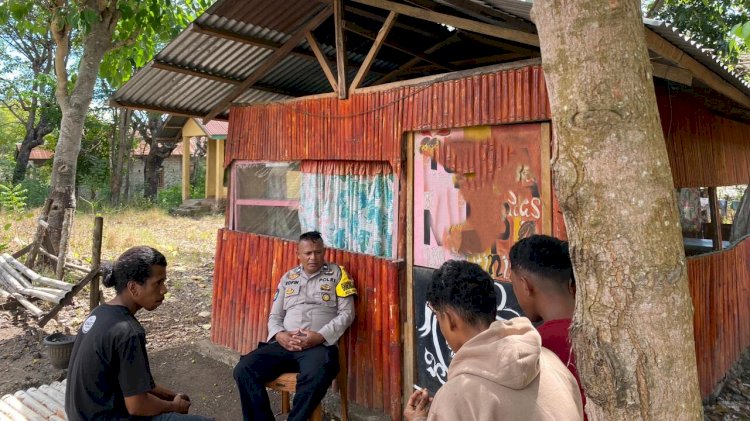 Bhabinkamtibmas Menanga Perkuat Peran Pemuda dalam Mewujudkan Desa Aman dan Tertib