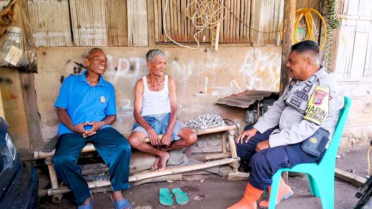 Bhabinkamtibmas Desa Waiula Gelar Sambang dan Patroli Dialogis Ajak Warga Perkuat Kamtibmas