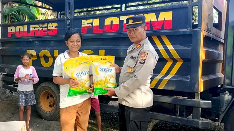 Polres Flotim Salurkan 5 Ton Beras SPHP Lewat Gerakan Pangan Murah di Desa Waiula