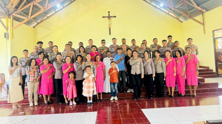 Harmoni Kebersamaan: Polres Flotim Meriahkan Misa Kristus Raja Bersama Umat Penyintas Lewotobi di Konga