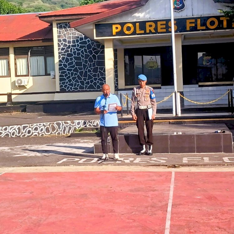 Kasi Humas Polres Flotim Tekankan Literasi Digital & Etika Siber Saat Apel Pagi