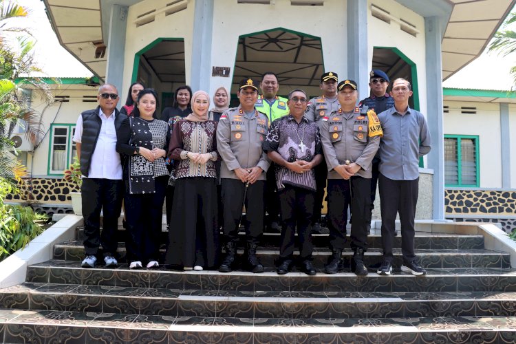 Polda NTT Penuh Kasih: Rajut Harmoni Kultural di Keuskupan Larantuka demi Kondusifitas Flotim