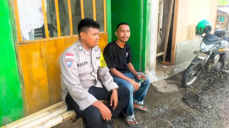 Dekat dengan Warga, Bhabinkamtibmas Waiwadan Rutin Sambangi Masyarakat Binaan