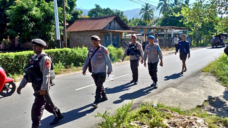 Situasi Tetap Kondusif, Personel Gabungan Brimob, Polsek dan Polres Flotim Intensifkan Patroli