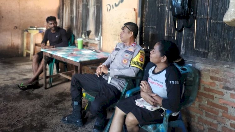 Dari Rumah ke Rumah, Bhabinkamtibmas Pajinian Rawat Kamtibmas Bersama Warga