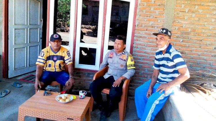 Bhabinkamtibmas Painapang Aiptu Agustinus Towa Ajak Warga Cegah Karhutla