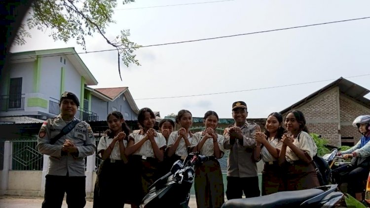 Polsek Adonara Barat Ajak Pelajar Bijak Bermedia Sosial dan Hindari Perundungan
