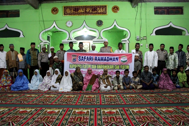 Kapolres Flotim Safari Ramadhan ke Masjid Al- Hudah Kec. Solor Timur