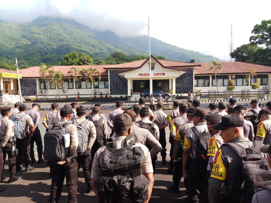Jelang Pencoblosan Pemilu 2019, Polres Flotim Gelar Apel Pergeseran Pasukan Pengamanan TPS